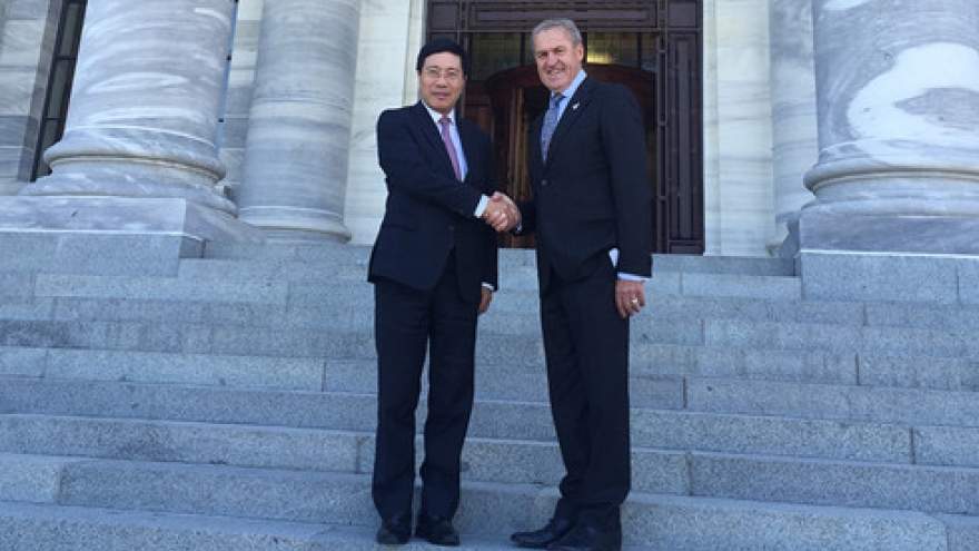 Vietnam, New Zealand look to stronger economic ties