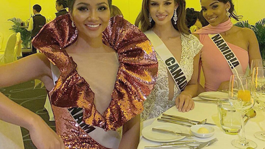H'Hen Nie wows at Miss Universe’s Welcome Dinner Party 