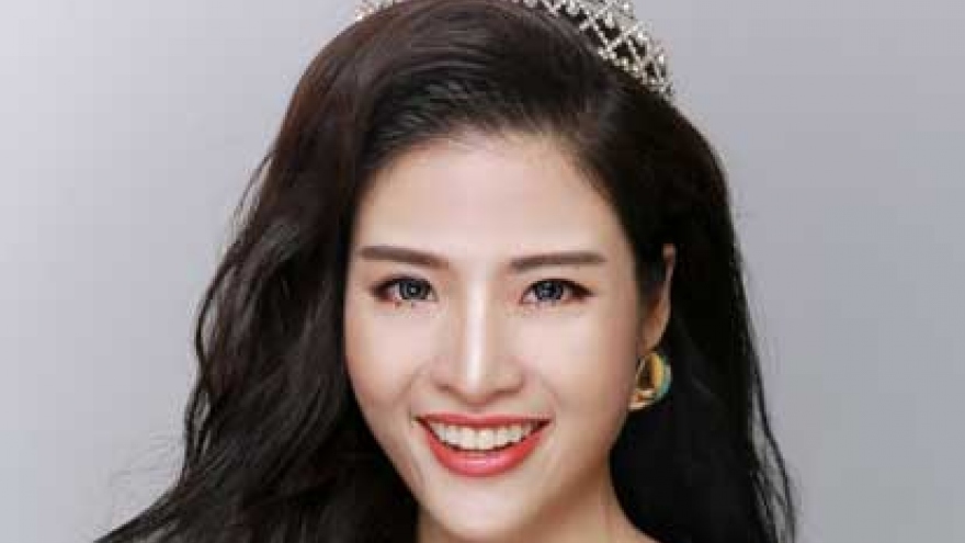 Beauties accompany contestants to ASEAN beauty pageant 