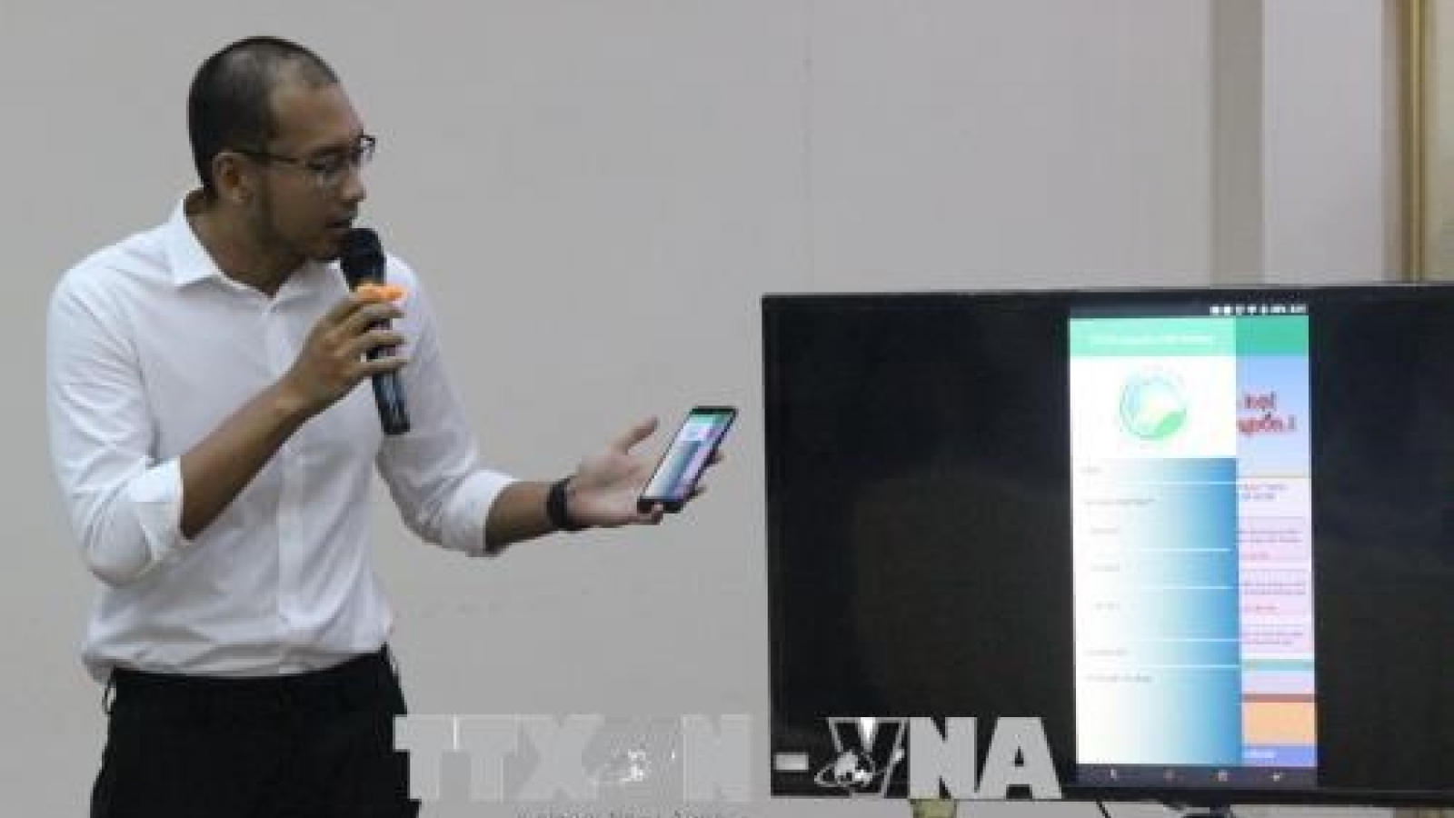 Mobile app introduced instructing solid waste classification at home