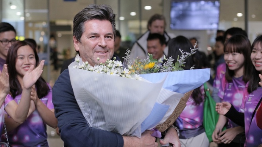 Modern Talking singer arrives in Vietnam