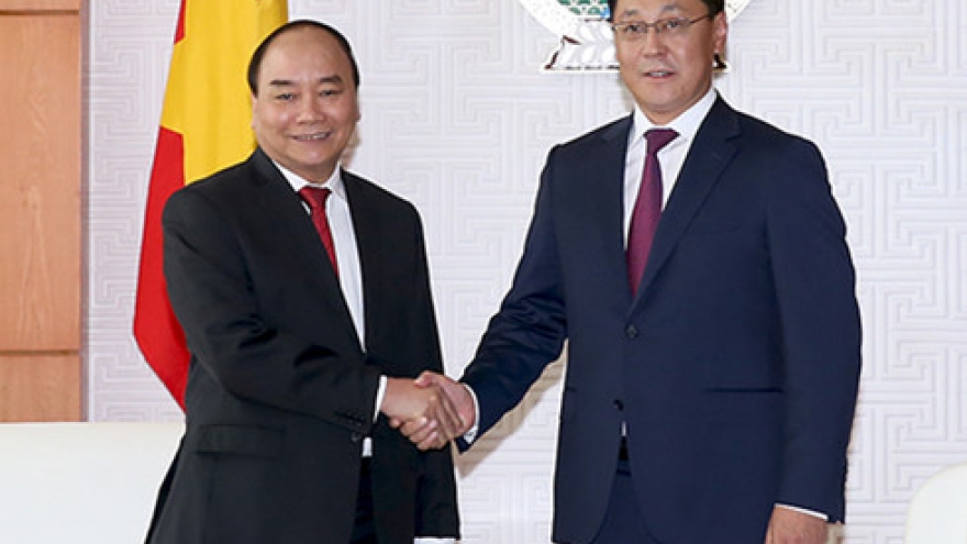 Vietnam, Mongolia look for ways to further boost ties