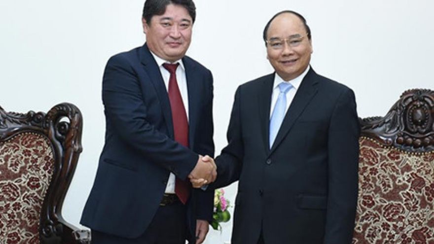 Prime Minister bids farewell to Mongolian ambassador