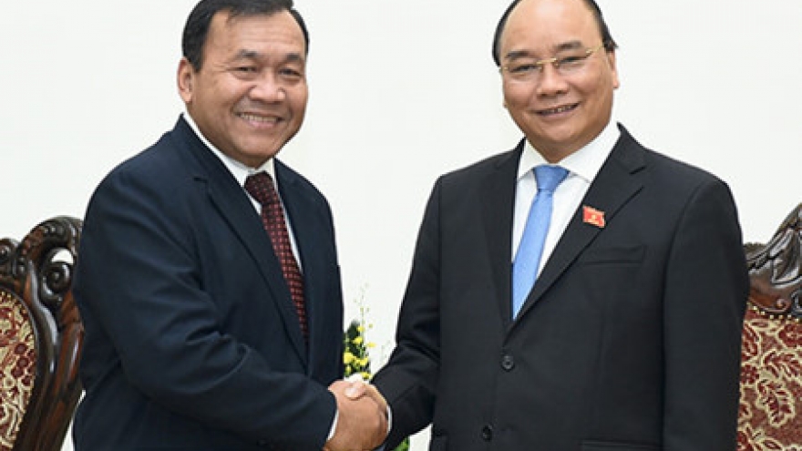 PM receives Cambodian outgoing ambassador