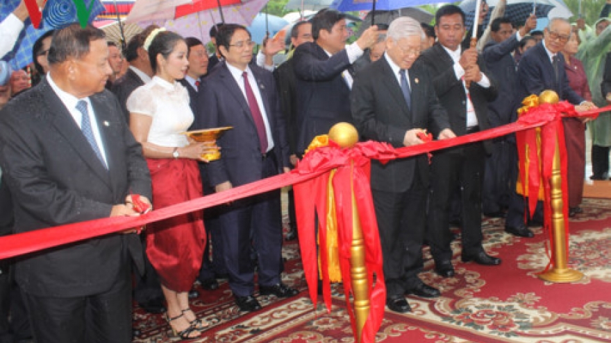 Part leader continues activities as part of state visit to Cambodia