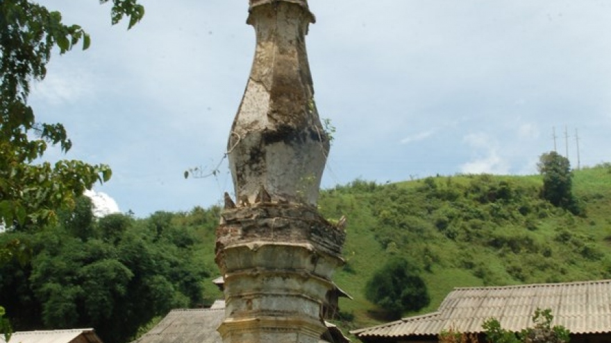 Son La: Muong Va tower bears Lao culture imprints
