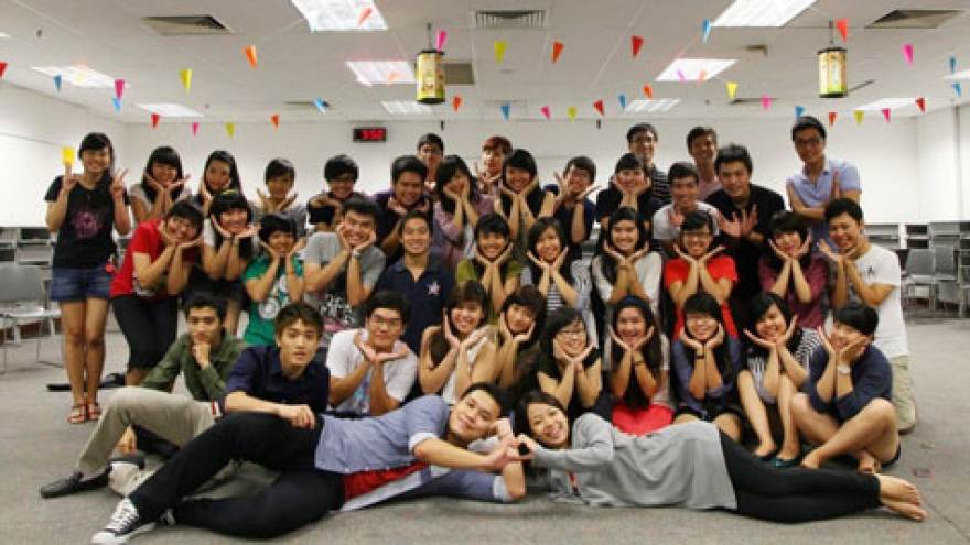 Music contest for Vietnamese students in Singapore 