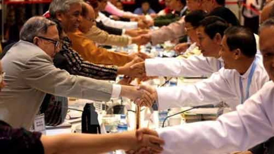 Myanmar: Government, armed groups join hands to prevent clashes