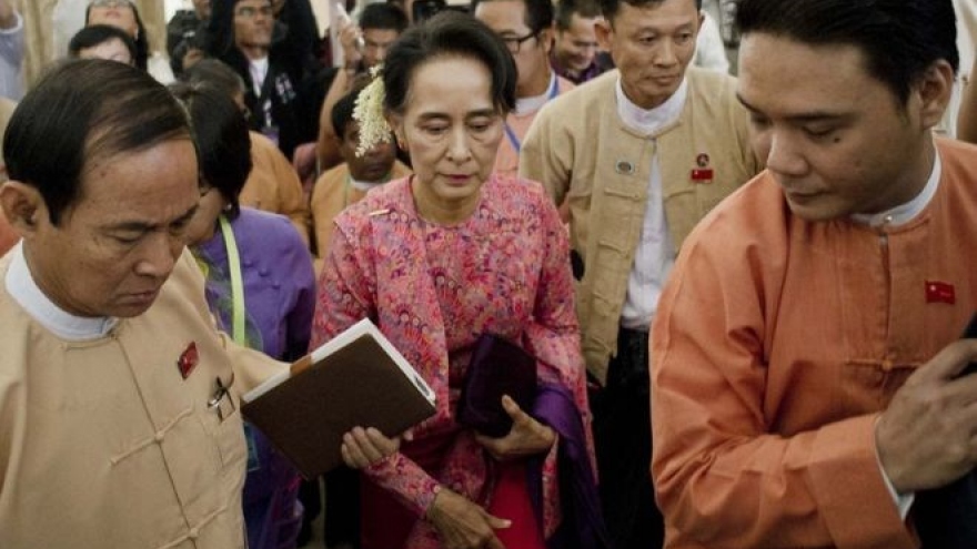 
        Myanmar parliament's first session ends
                              