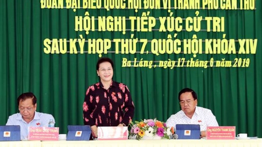 NA Chairwoman meets voters in Can Tho