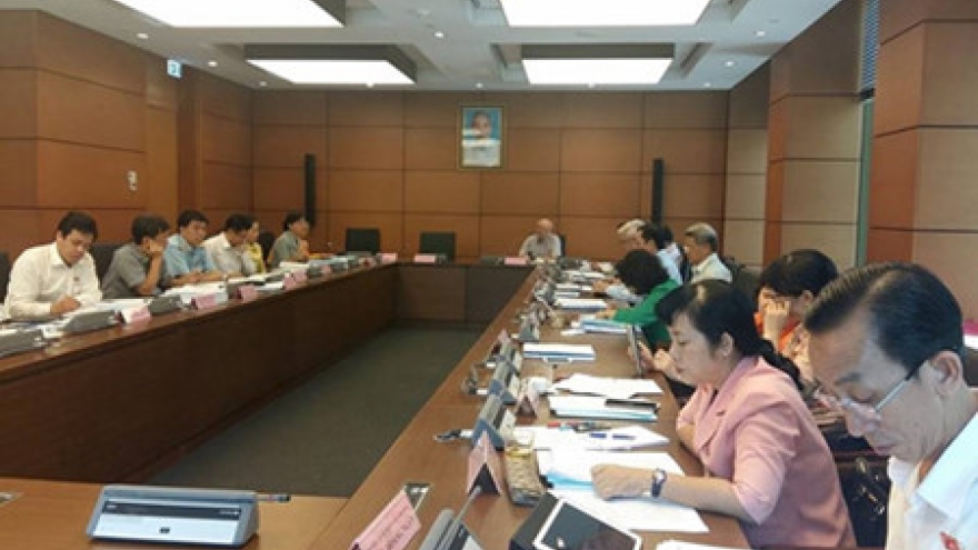 NA examines ways to spur economic development