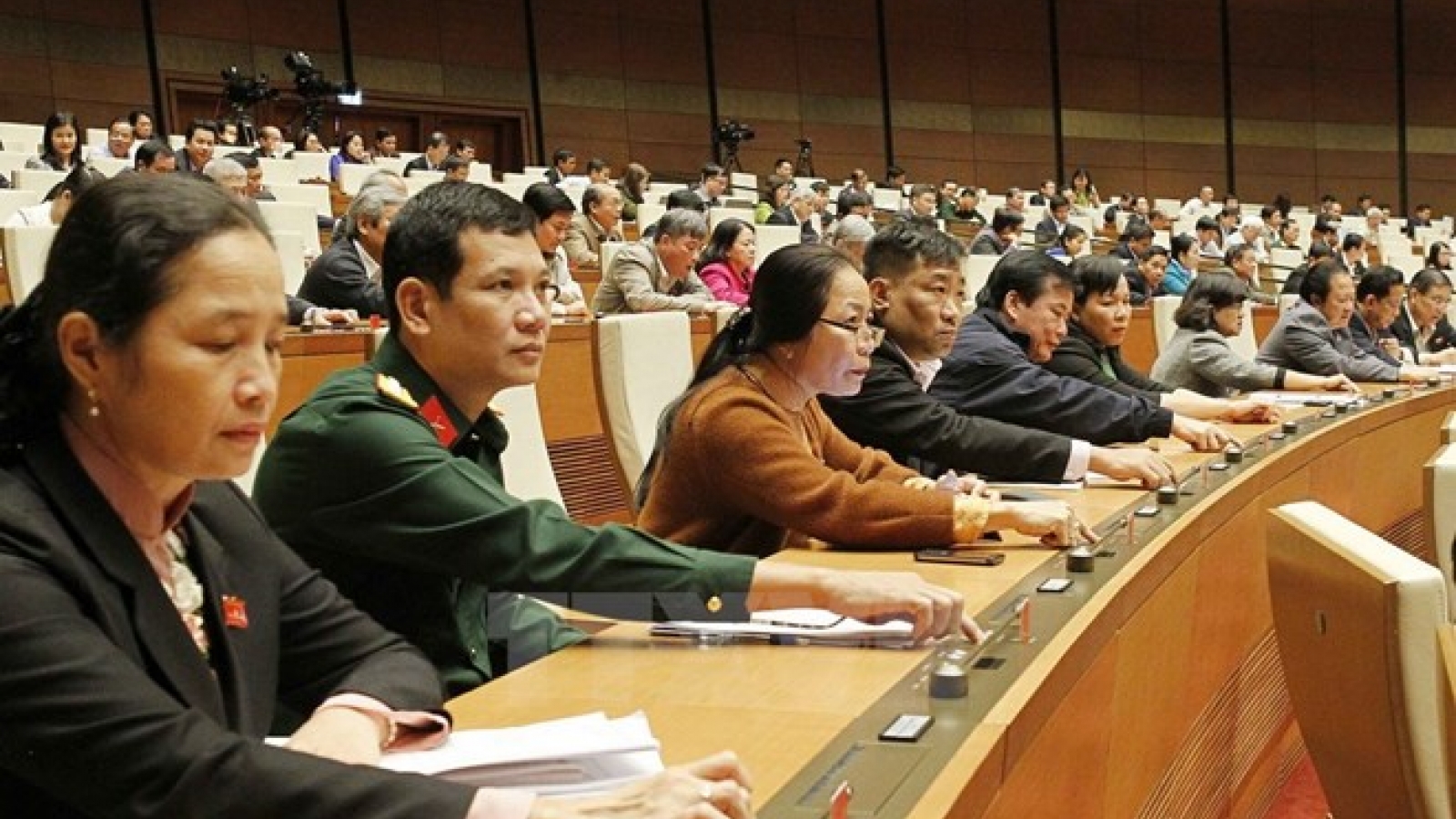 NA passes two laws, one resolution