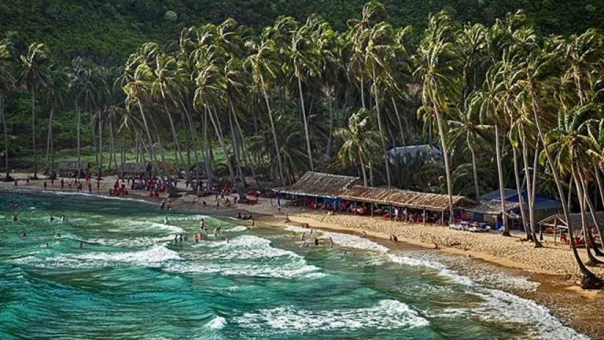 Visitors explore beauty of Vietnam’s seas, islands through photos