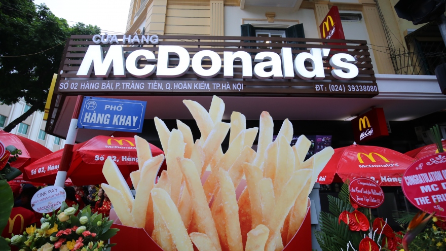 McDonald’s opens first restaurant in Hanoi