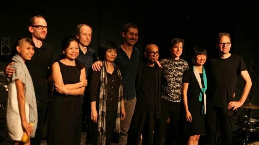 
        Goethe Institut presents improvised music concerts 
                              
