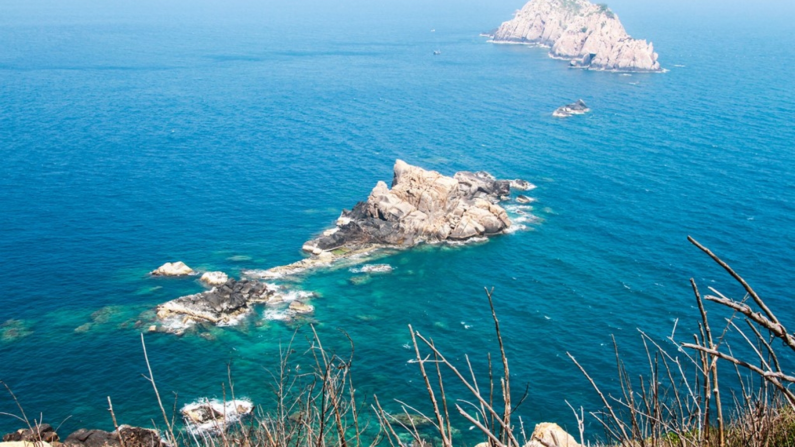 Nha Trang Bay viewed from Hon Lon Lighthouse