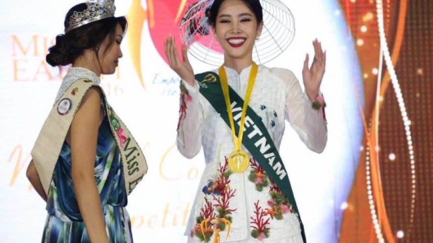 Nam Em among top 8 Miss Earth finalists