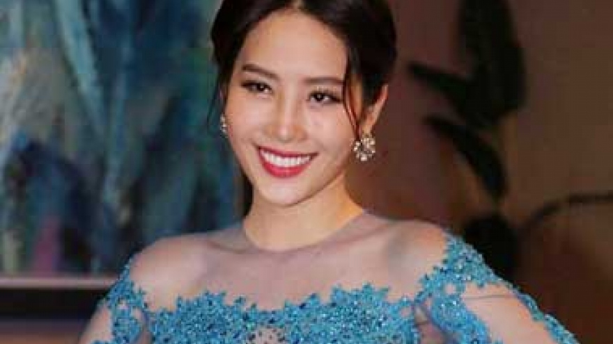 Nam Em wins silver medal at evening gown competition