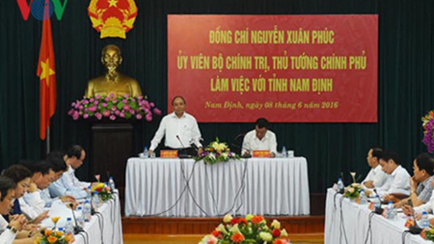 PM works with Nam Dinh province