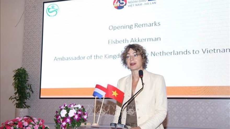 Netherlands keen on sharing experience with Vietnam in high-tech agriculture