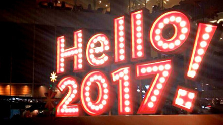 Vietnamese welcome New Year 2017