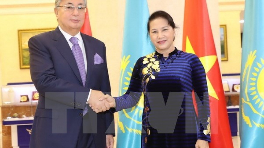Top legislator concludes official visit to Kazakhstan