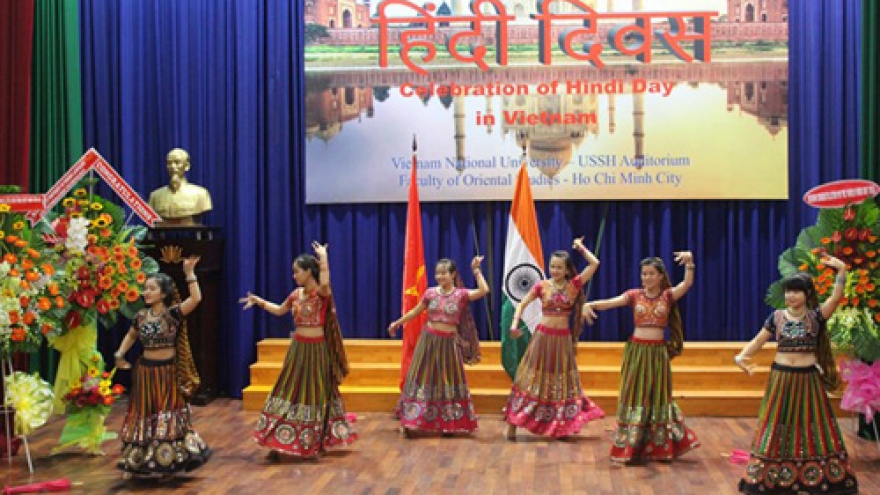 India’s Hindi language promoted in Vietnam