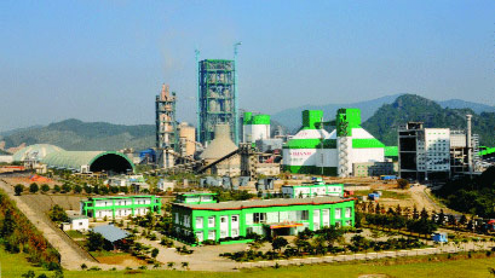 Party leader visits Nghi Son economic zone