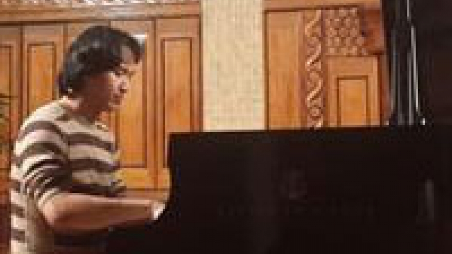 Anh wins silver in no-gold contest