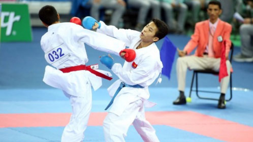 Karateka Thanh Duy wins ASIAD bronze medal
