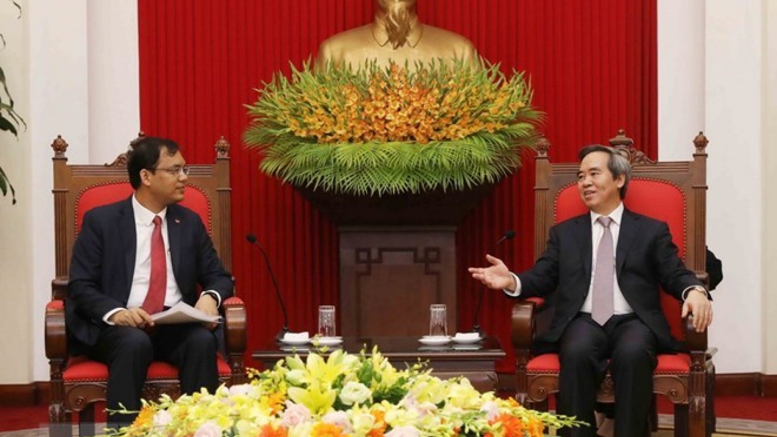 Vietnam consistently facilitates investors’ development: Party official