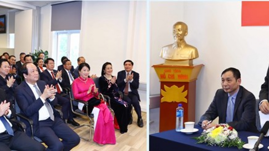 Prime Minister meets Vietnamese community in Norway