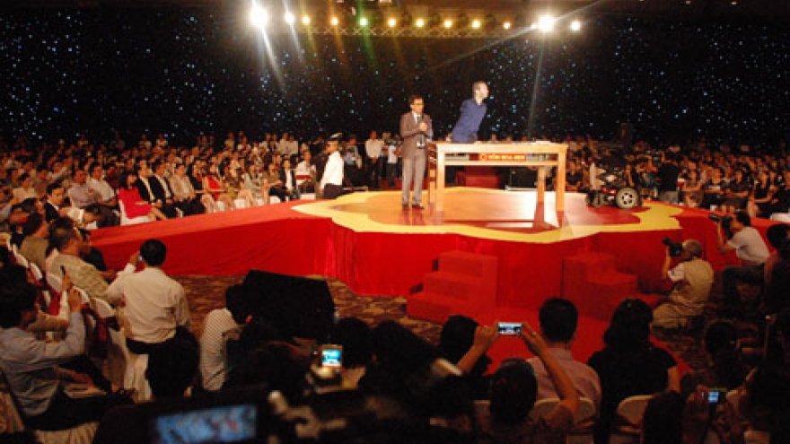 Photo book on Nick Vujicic in Vietnam released