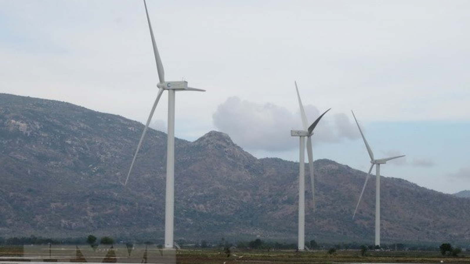 Ninh Thuan province builds more solar, wind projects