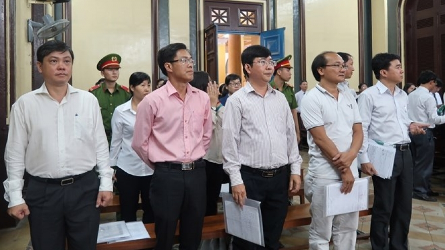 HCM City court halts trial of Navibank case