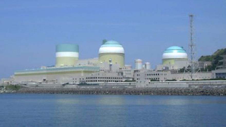Vietnam seeks France’s nuclear power technology
