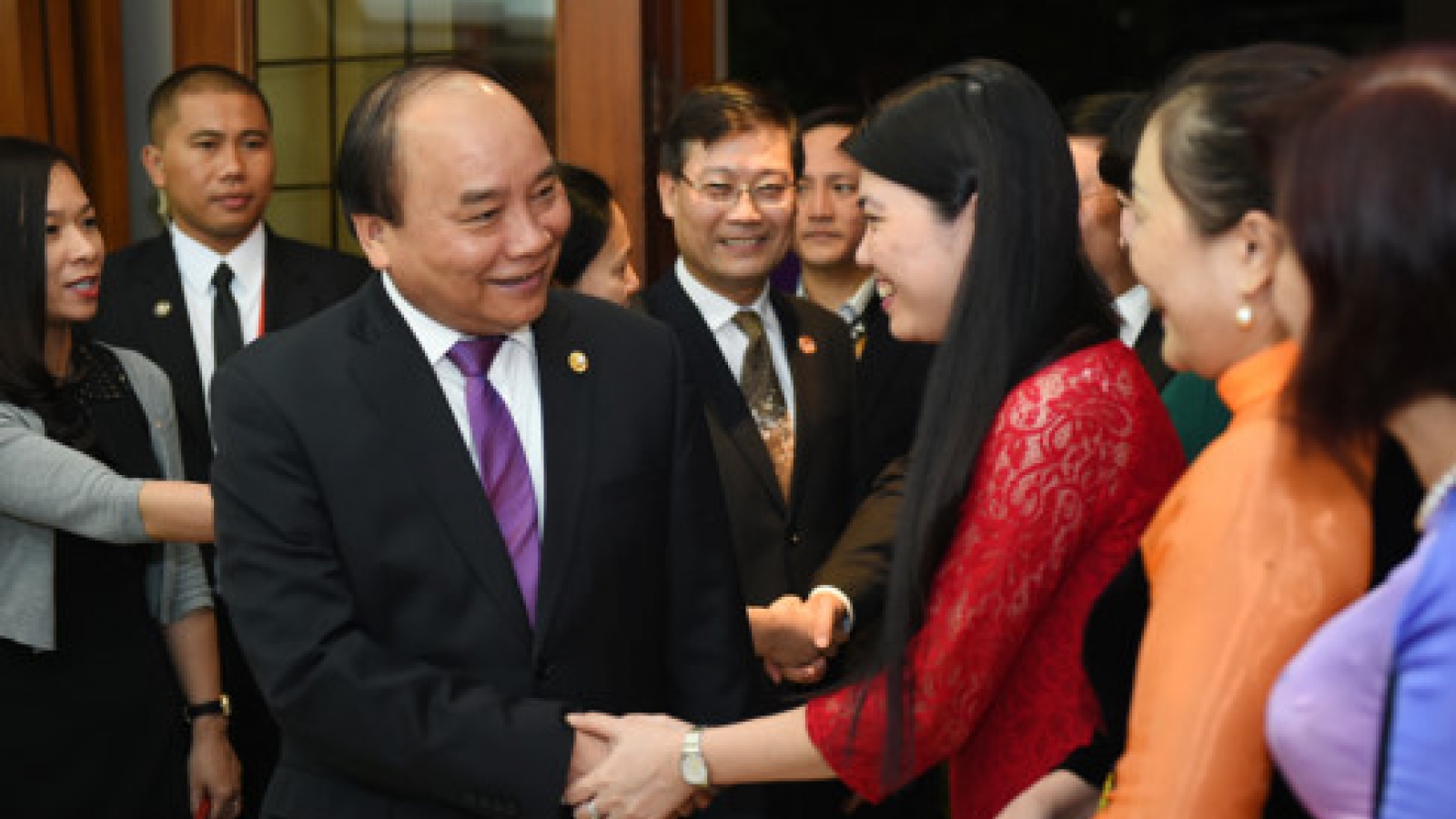 PM meets Vietnam Embassy staff, OVs in Philippines