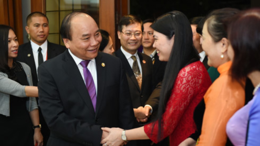 PM meets Vietnam Embassy staff, OVs in Philippines