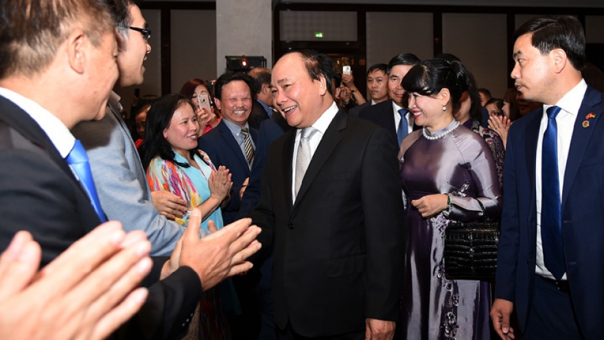In Photos: PM Phuc meets Vietnamese Community in Berlin