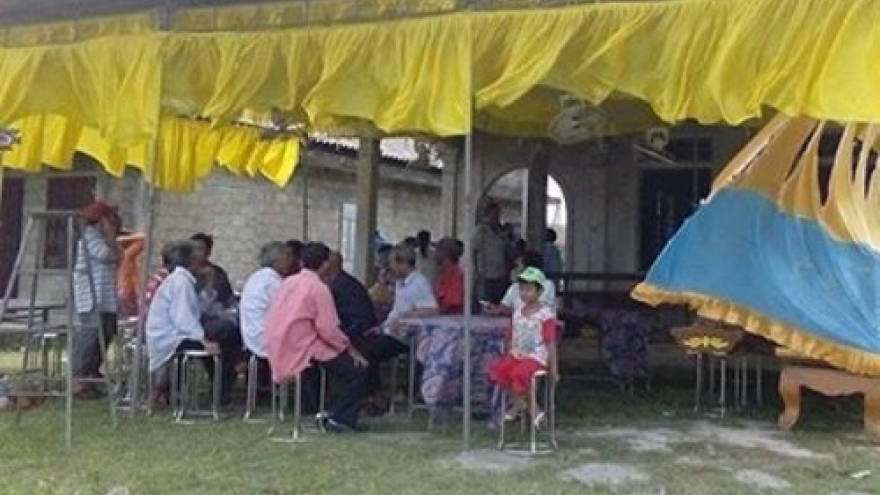 Woman dies after being bitten by venomous octopus in central Vietnam