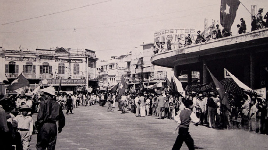 Hanoi’s Old Quarters now and then