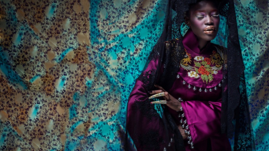 Most unusual African model in Vietnam