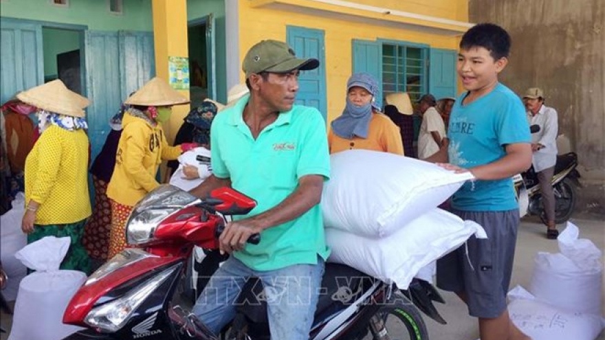 Over 1,100 tonnes of rice provided to locals in drought-hit Ninh Thuan
