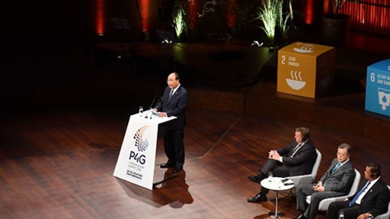 PM Nguyen Xuan Phuc attends P4G Summit in Denmark