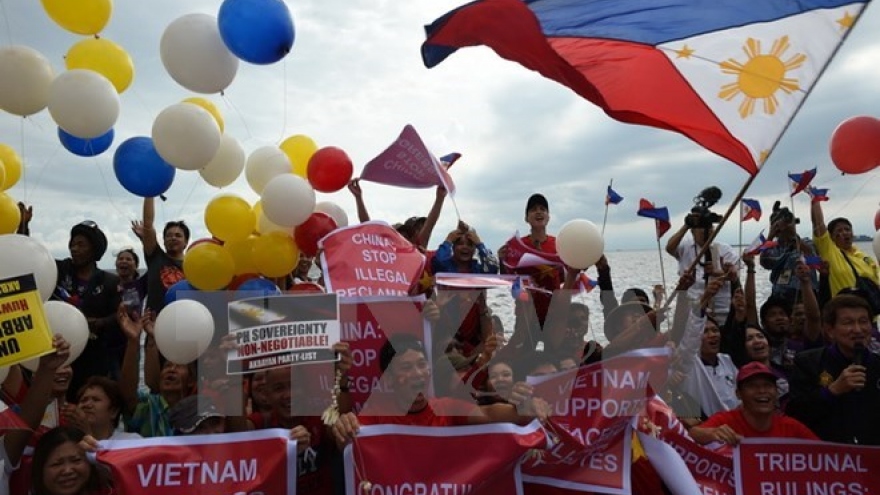 Countries call for self-restraint following East Sea dispute ruling