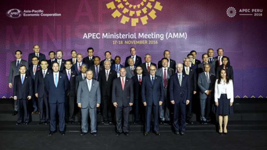 APEC Ministers resloved to enhance regional economic links