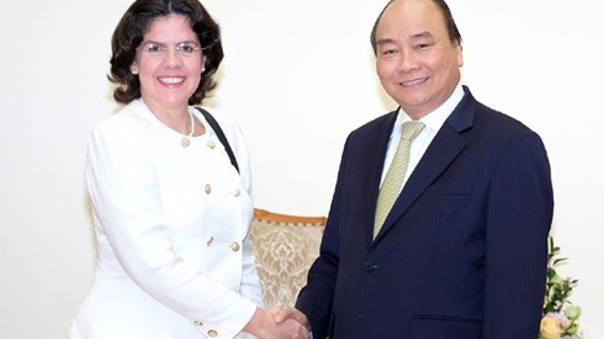 PM Phuc: Vietnam regards Cuba as brothers