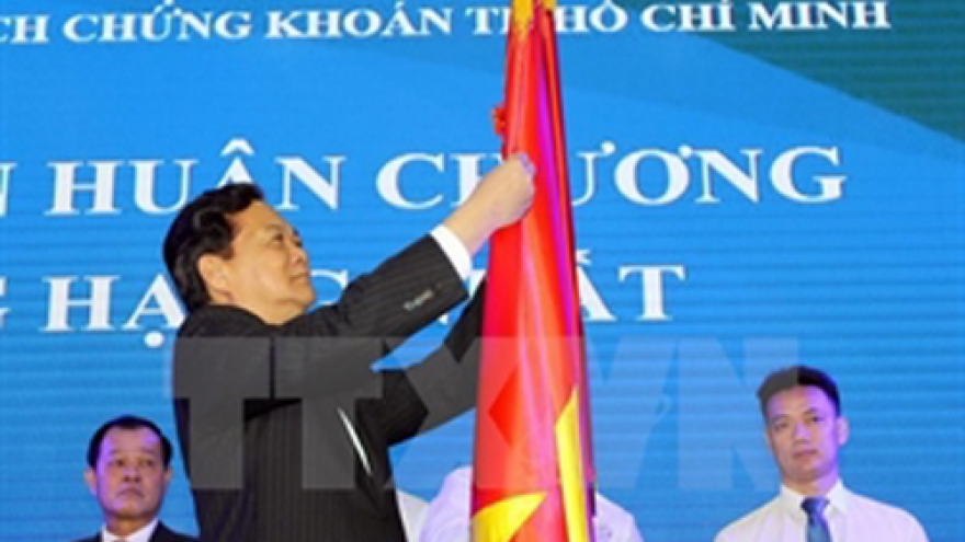 PM encourages more transparent, effective stock market