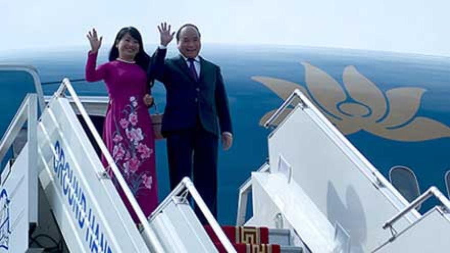 PM Phuc lands in Mongolia for State visit 