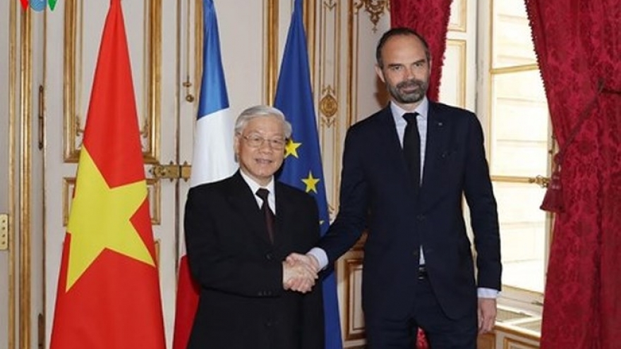 Vietnam's Party leader meets French Prime Minister